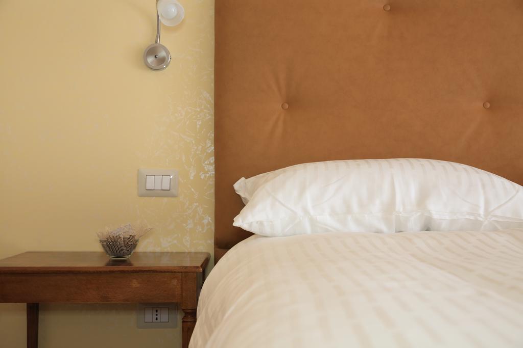 Anice Guesthouse Rome Bagian luar foto