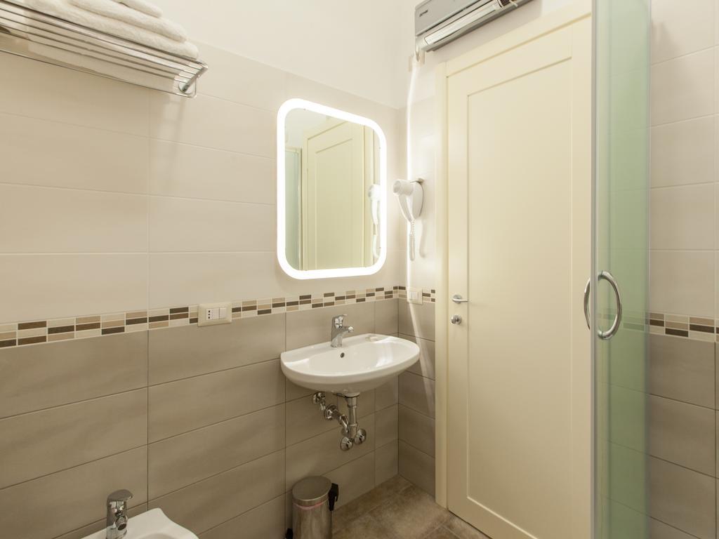 Anice Guesthouse Rome Bagian luar foto