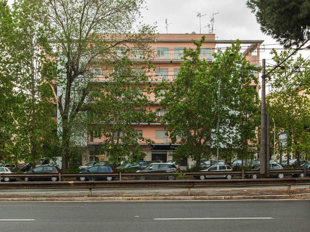 Anice Guesthouse Rome Bagian luar foto